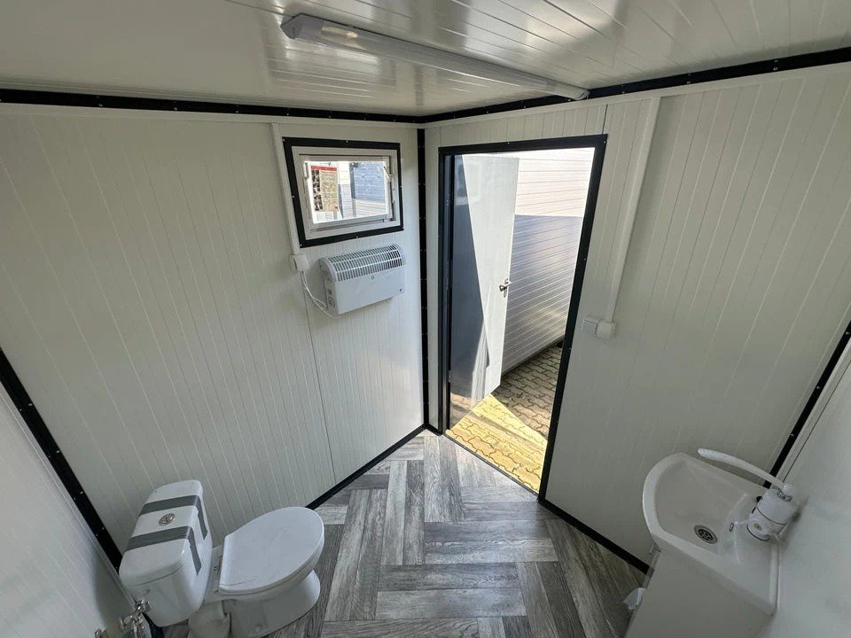 Contenedor Sanitario con Inodoro y Urinario - Imagen 4