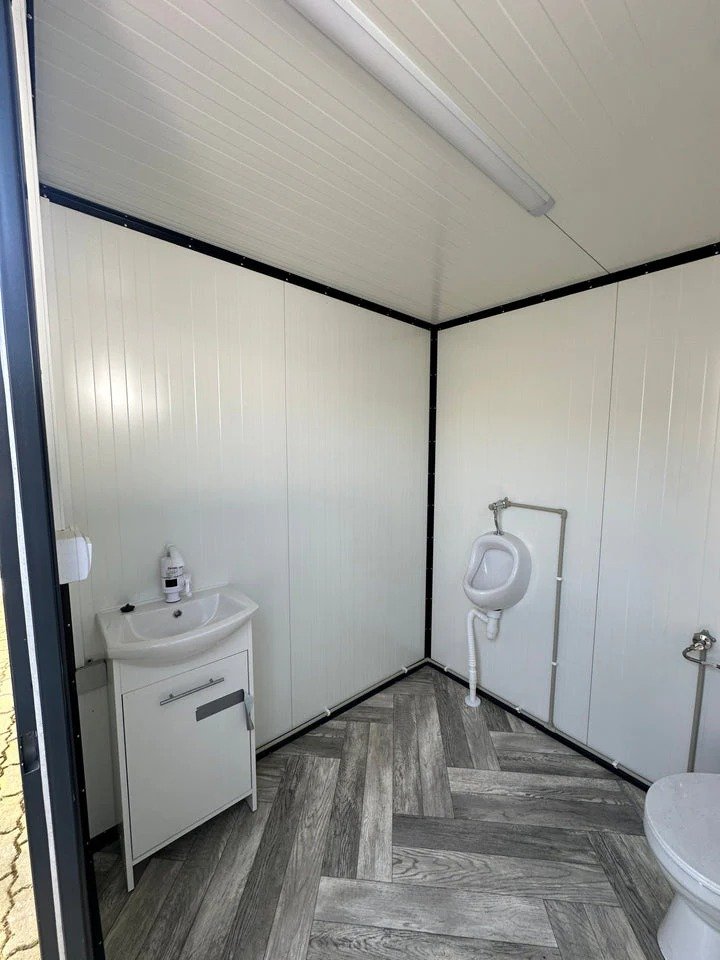 Contenedor Sanitario con Inodoro y Urinario - Imagen 5